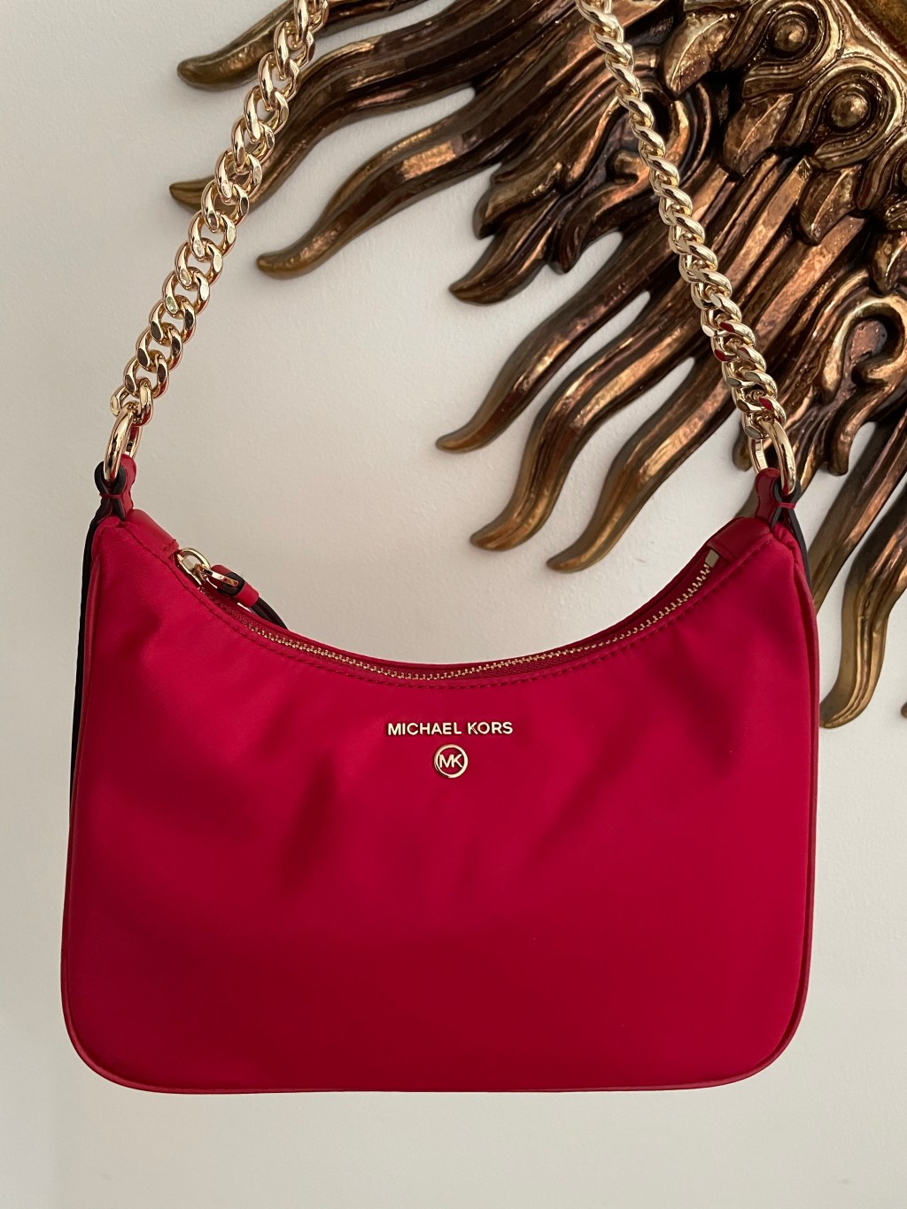 Styling a Bold Colored&nbsp;Bag