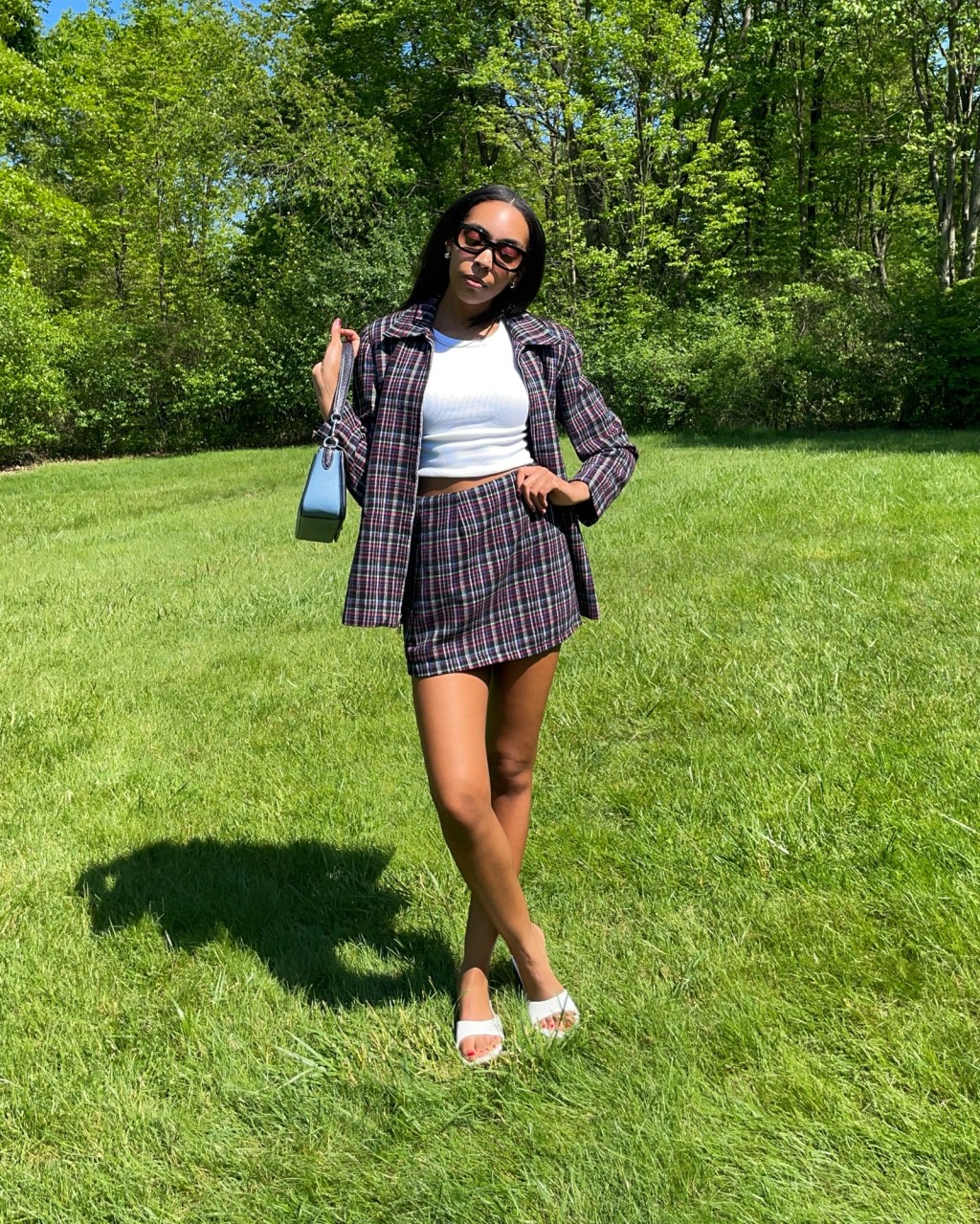 3 Spring Outfit Ideas Using the Same&nbsp;Accessory