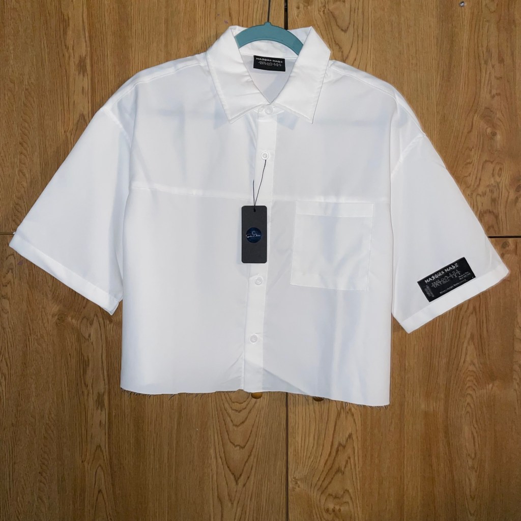 August Outfit Idea With a Summer Button&nbsp;Up