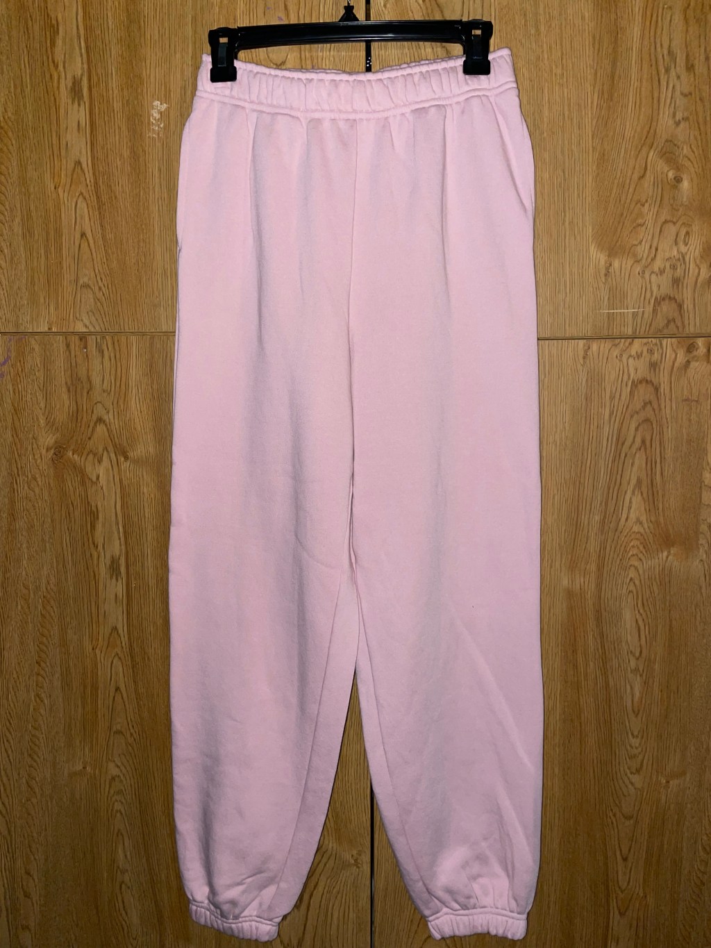 3 Outfit Ideas Using Pink&nbsp;Sweats