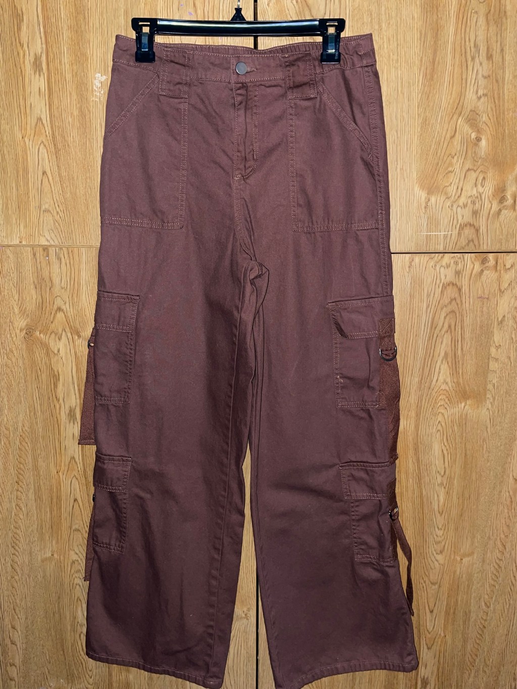 3 Outfits Ideas Using Cargos